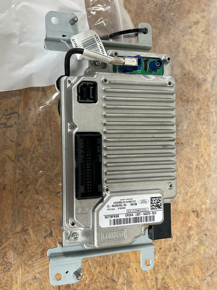 2018-23 Ford Mustang GT OEM Radio Assembly 216