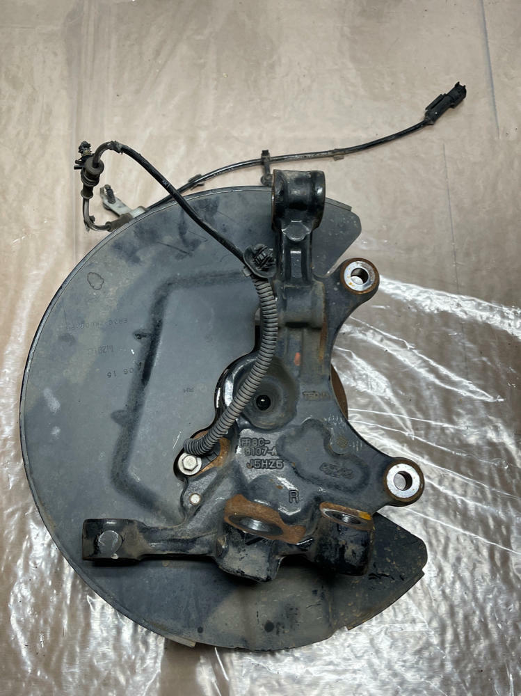2015-17 Ford Mustang GT V6 Passenger Right Front Spindle 214