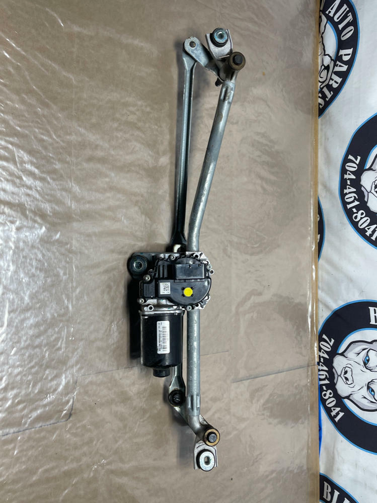 2015-23 Ford Mustang GT V6 Wipe Motor Assembly 214