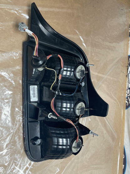 2007-09 Ford Mustang GT500 KR 1800 Miles OEM Driver Tail Light 226
