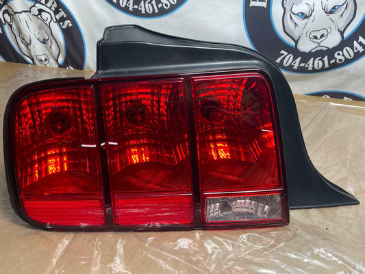 2007-09 Ford Mustang GT500 KR 1800 Miles OEM Driver Tail Light 226