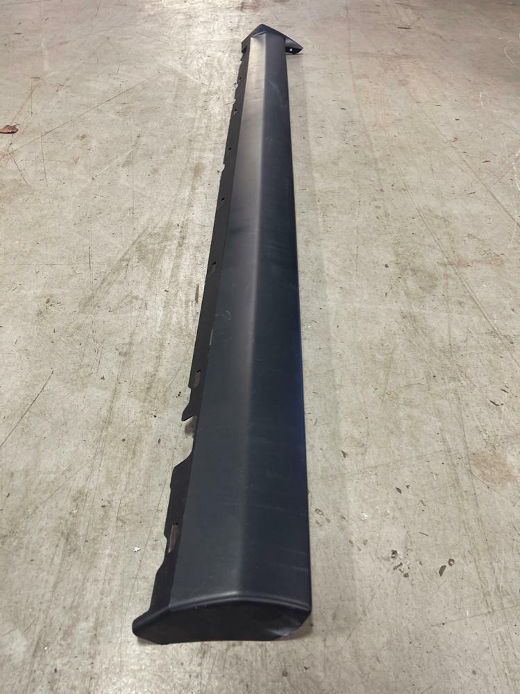 2007-09 Ford Mustang GT500 KR 1800 Miles OEM Drive LH Side Skirt Rocker 226