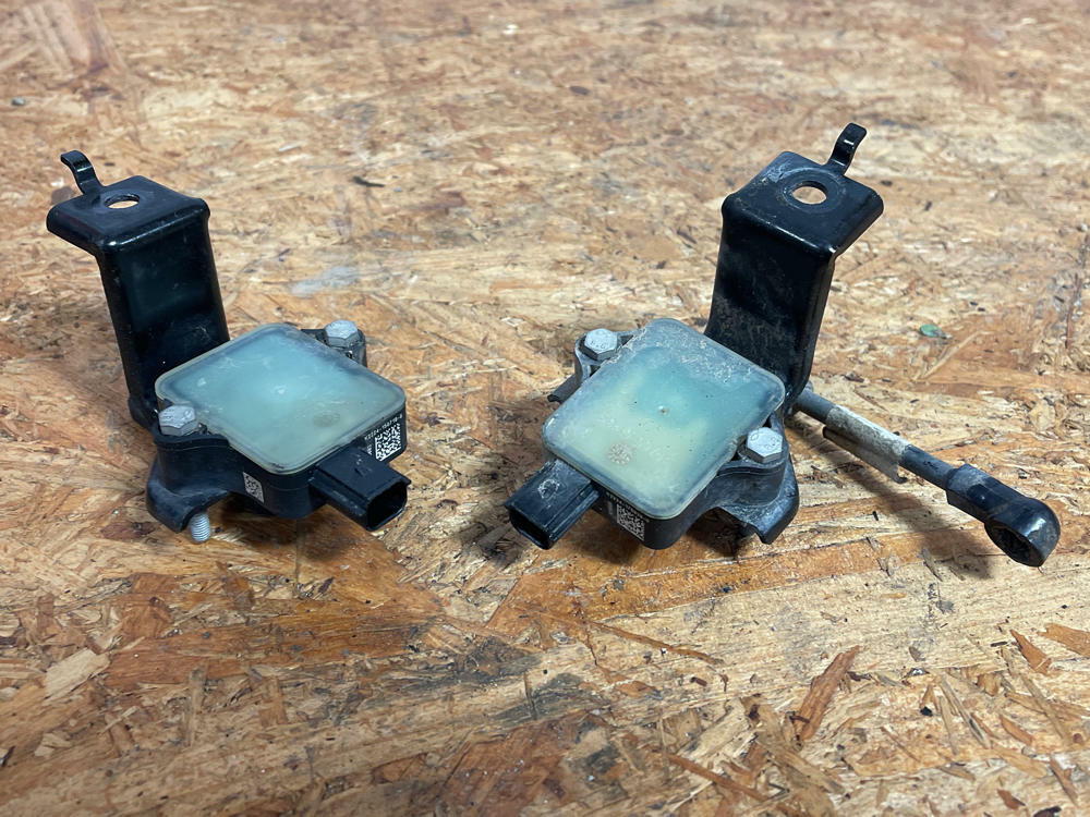 2018-23 Ford Mustang Mach One Front MagnaRide Actuators Set 213