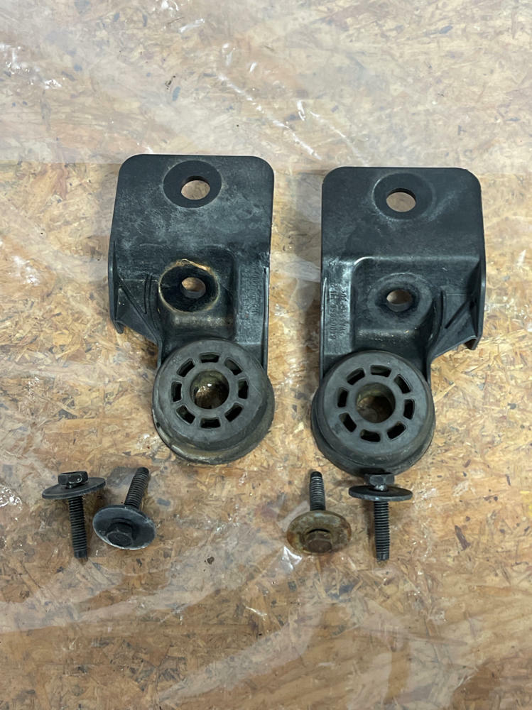 2016-23 Chevrolet Camaro SS Upper Radiator Brackets 199 – Blu Auto Parts