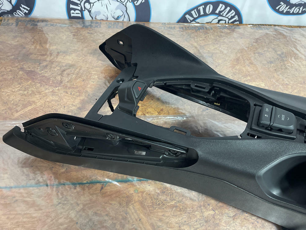 2016-23 Chevrolet Camaro SS Leather Center Console 38k Miles OEM 199