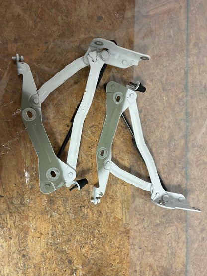 2015-17 Ford Mustang GT 5.0 S550 Trunk Hinges Pair (Z1-Oxford White) 211