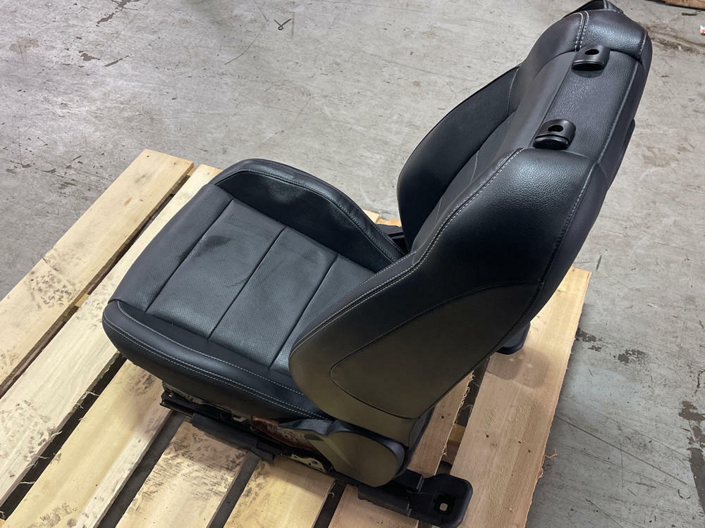 2015-17 Ford Mustang GT 5.0 S550 Passenger Seat  211