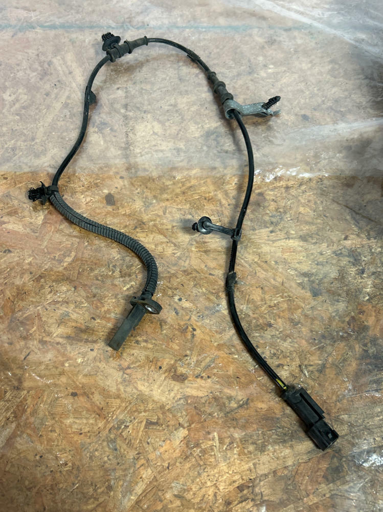 2018-23 Ford Mustang Passenger RH Spindle 236