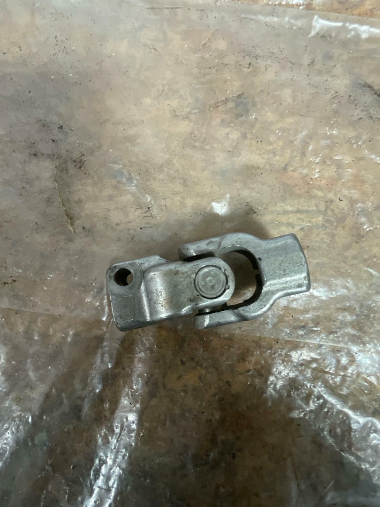 2018-23 Ford Mustang GT 5.0 Steering Shaft- Knuckle Only 223
