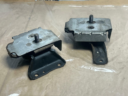 2003-04 Ford Mustang SVT Cobra 4.6 4V Motor Mount Pair 235