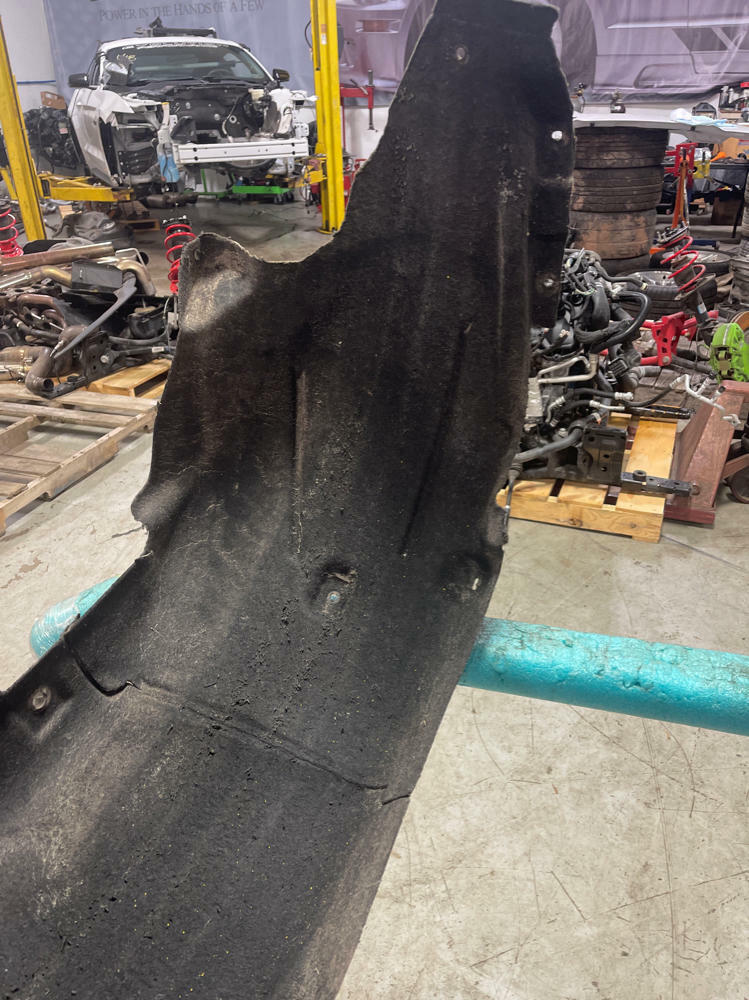 2015-17 Ford Mustang GT Rear Passenger RH Wheel Well 224