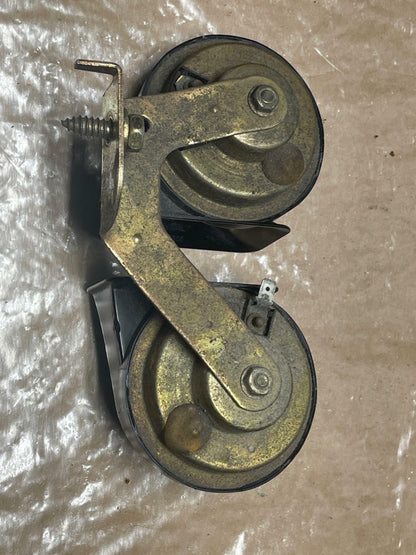 1999-01 SVT Cobra OEM Horns 234