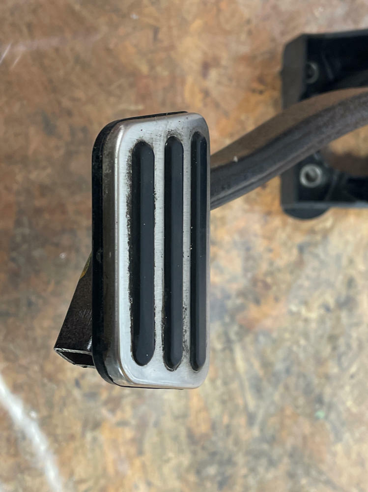 2011-14 Ford Mustang GT 5.0  6R80 Brake Pedal Assembly 231