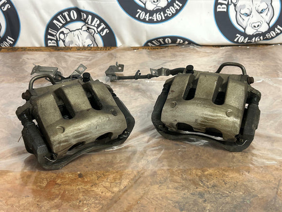 2011-14 Ford Mustang GT Front Brake Calipers Pair (Base Model) 231