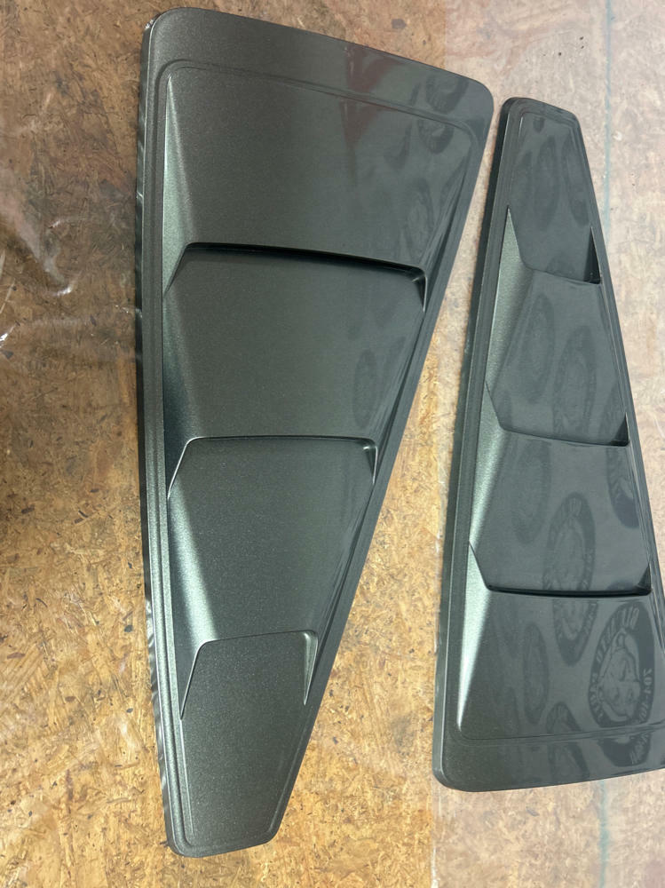 2013-14 Ford Mustang 1/4 Window Louvers (Code UJ) 239