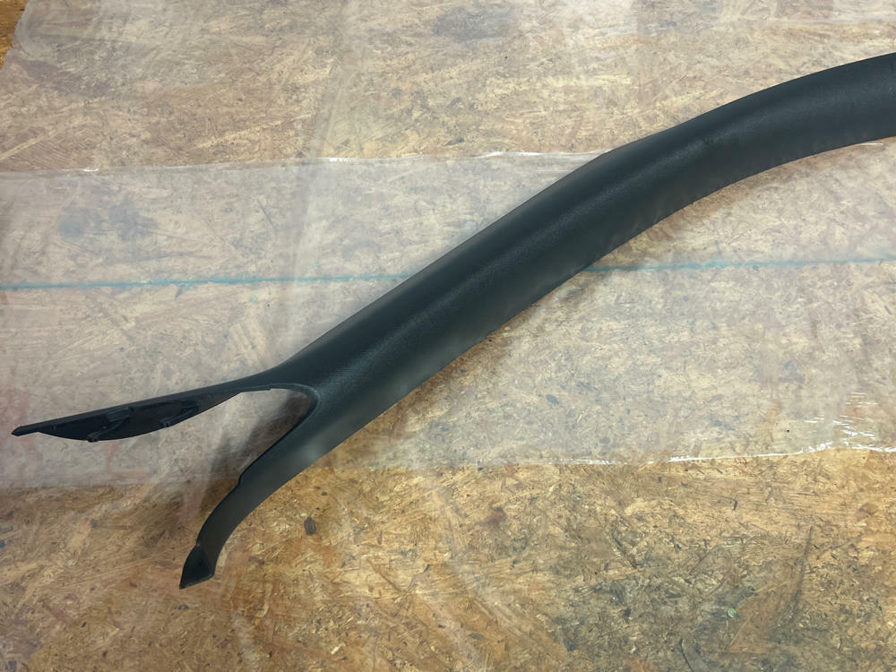 2011-14 Ford Mustang Passenger RH Interior A-Pillar 239