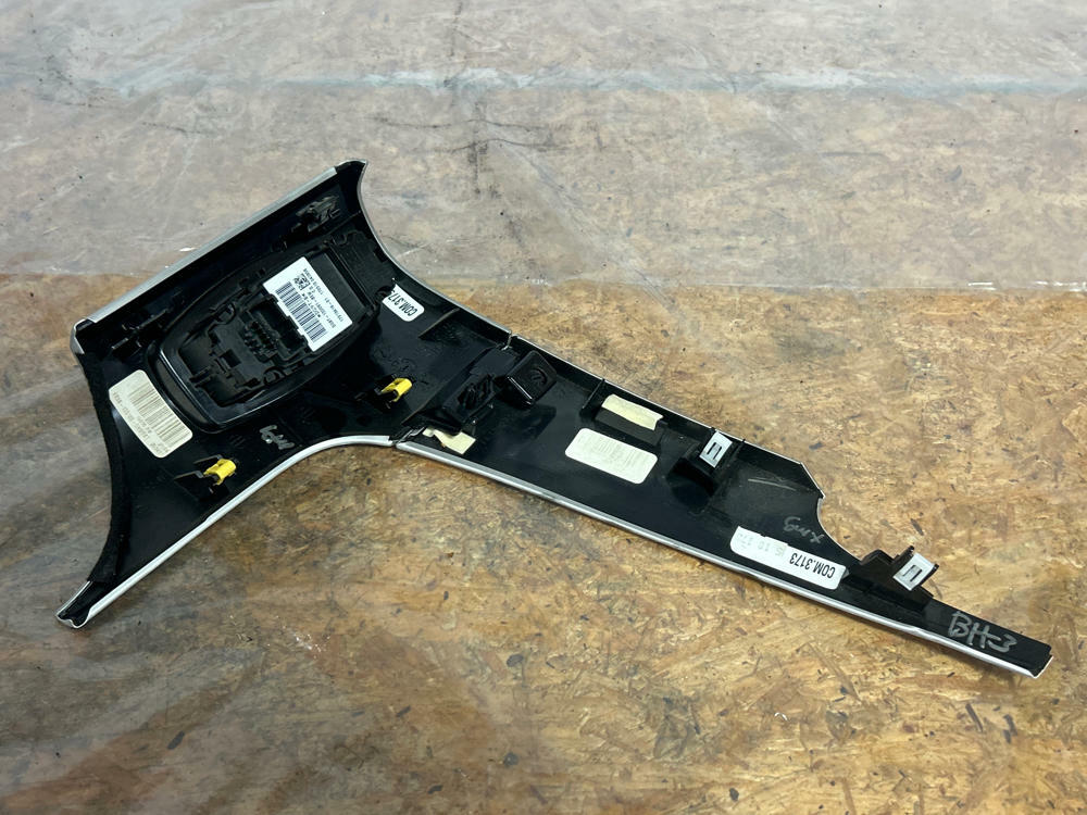 2015-17 Ford Mustang Headlight Switch & Trim 240