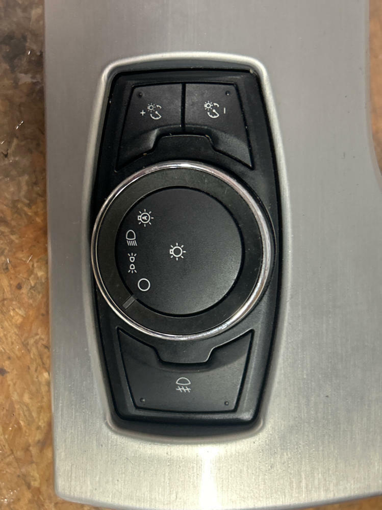 2015-17 Ford Mustang Headlight Switch & Trim 240