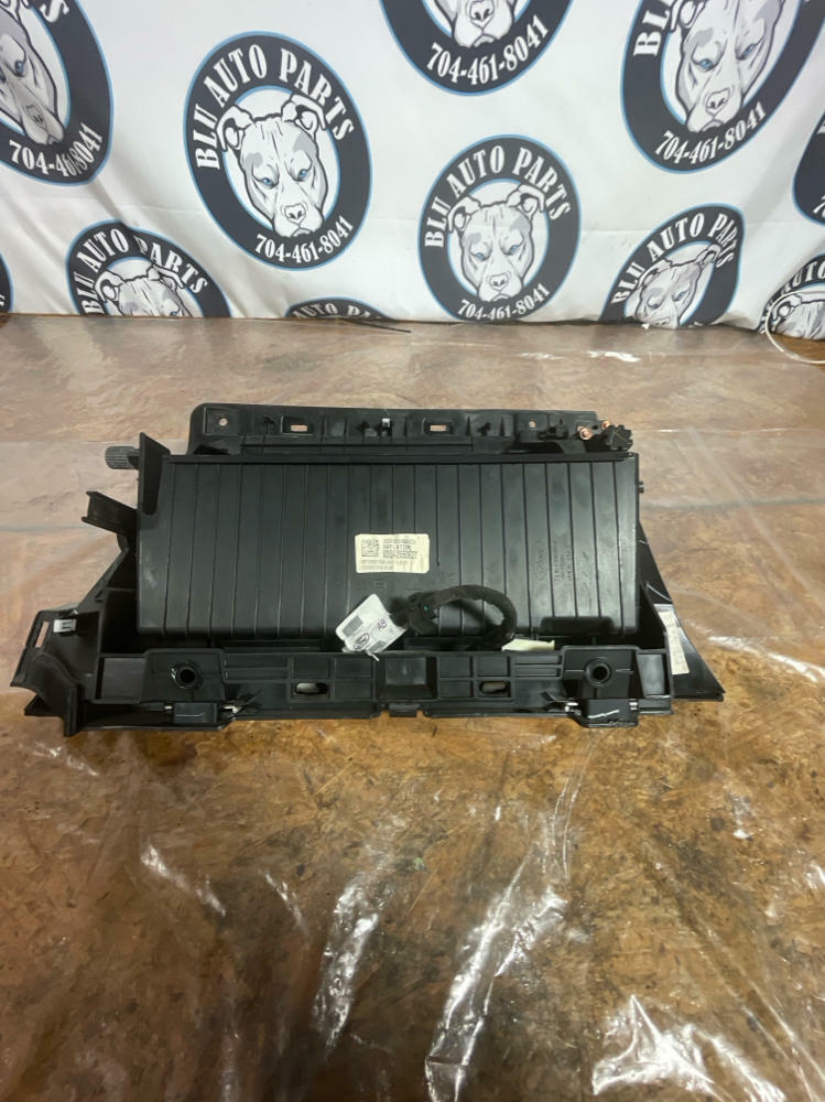 2015-17 Ford Mustang Glove Box Passenger 256