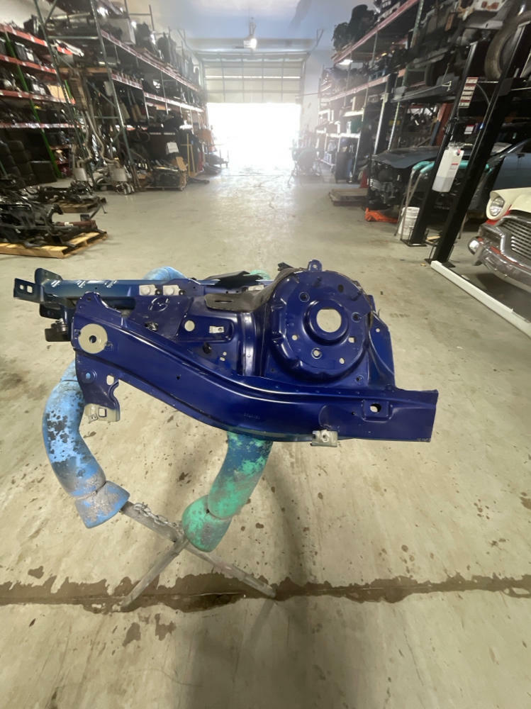 2015-17 Ford Mustang Front LH Frame Rail Clip (Code J4) 256