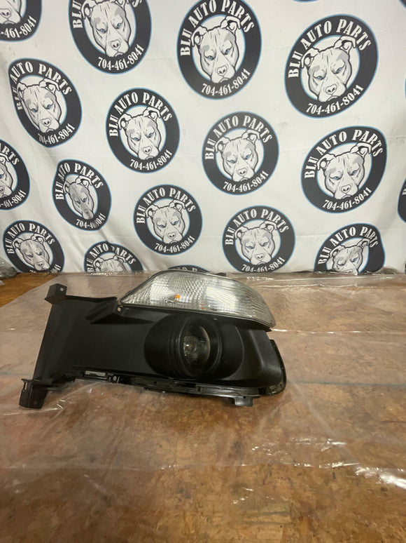 2015-17 Ford Mustang Passenger RH Fog Light/Indicator/Housing Assembly 256