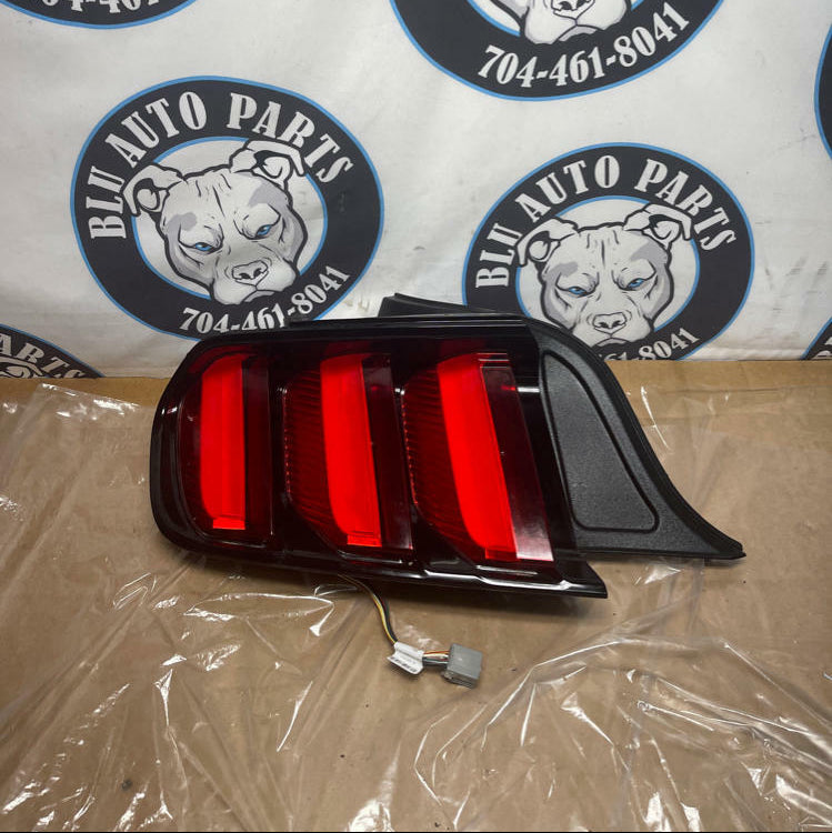 2015-17 Ford Mustang Driver LH Taillight 237