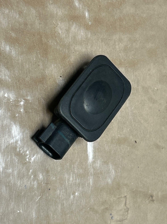 2015-17 Ford Mustang GT Trunk Release Button   236