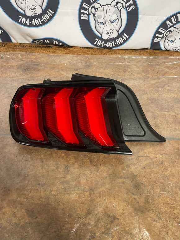 2015-23Ford Mustang GT LH Tail Light 236