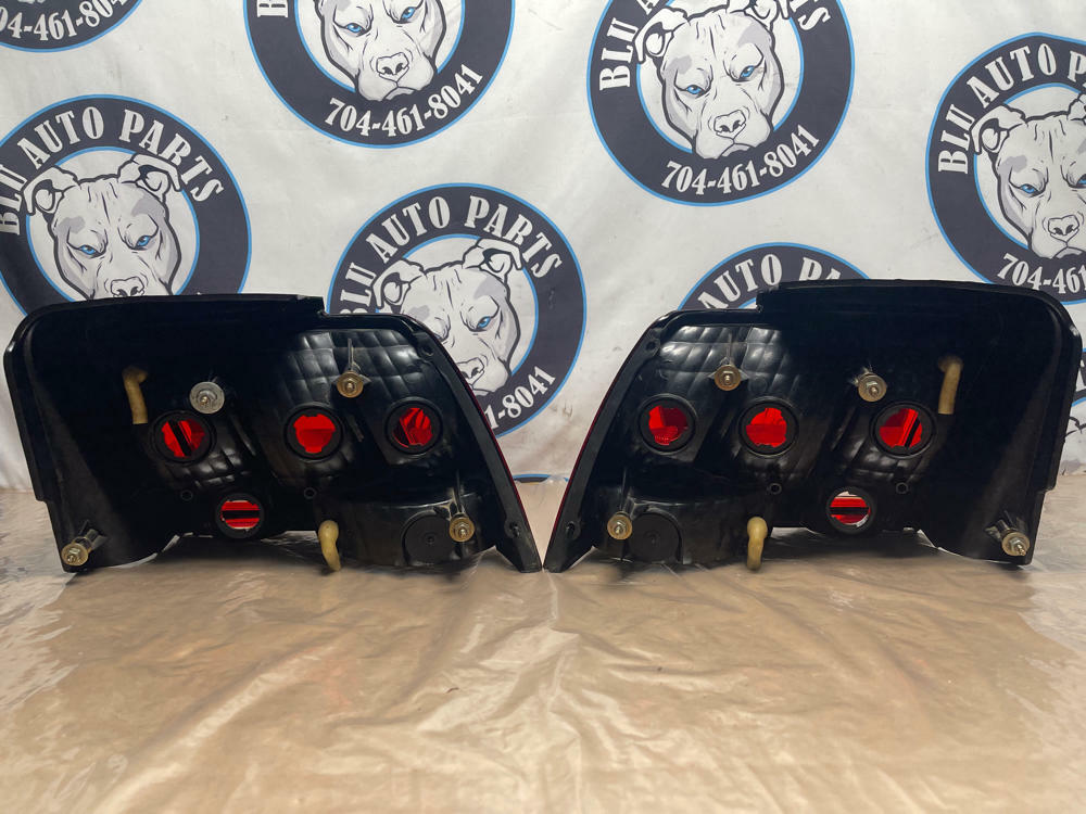 2003-04 Ford Mustang SVT Cobra Taillights Pair LH RH 247