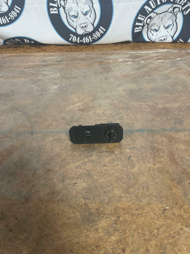 2015-23 Ford Mustang GT Charing Block- for Center Console Media Hub 248