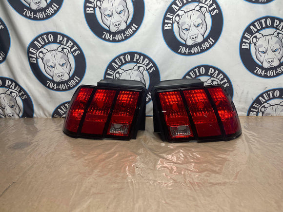 2003-04 Ford Mustang SVT Cobra Taillights Pair LH RH 247