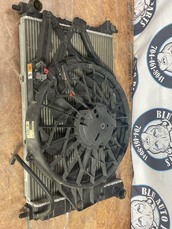 1999-04 Ford Mustang GT Bullitt Radiator/Fan Assembly- 51k Miles, for 2V 257