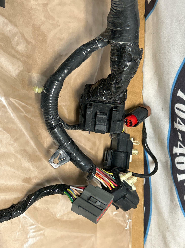 2001-04 Ford Mustang GT/ Bullitt ECU/PCM Harness- 51k Miles, for 2V 257