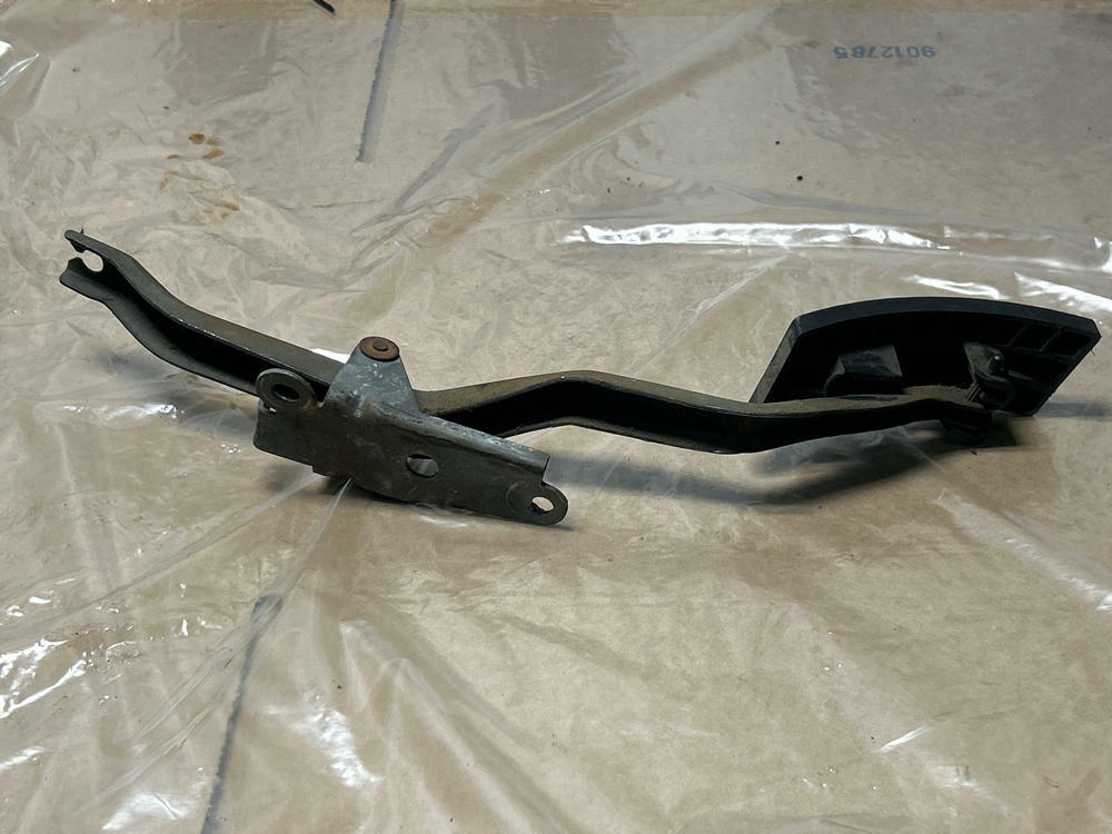 1999-04 Ford Mustang GT OEM Gas Pedal 230
