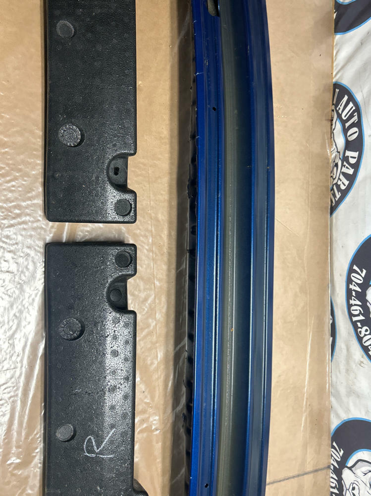 2007-09 Ford Mustang Shelby Rear Crash Absorber & Foam Vista Blue 16k Miles 263