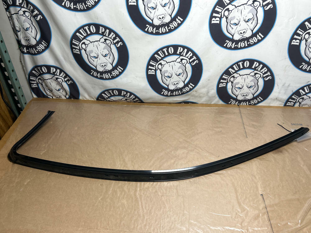 2007-09 Ford Mustang Shelby GT500 KR Window Frame Trim Pass. RH- for Coupe, 263