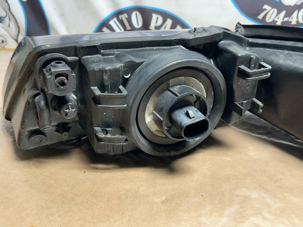 2003-04 Ford Mustang SVT Cobra DynaMik Repop. Pass. RH Headlight- SEE DESC 270
