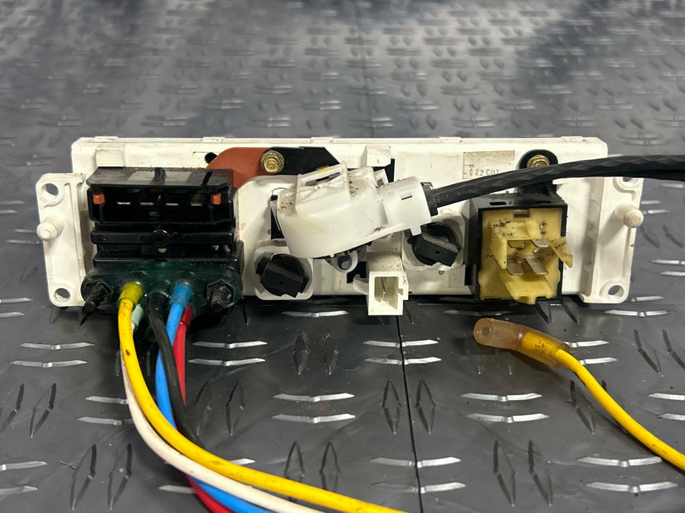 1999-04 Ford Mustang GT Saleen HVAC Control Panel w/ Knobs 245