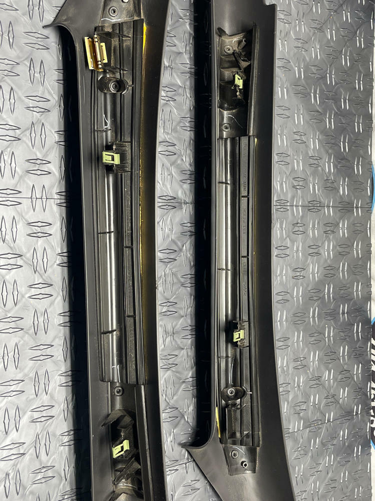 1999-04 Ford Mustang GT Interior A-Pillars Convertible 245