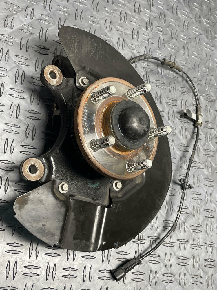 2015-17 Ford Mustang GT Front Pass. RH Spindle- 42k Miles 269