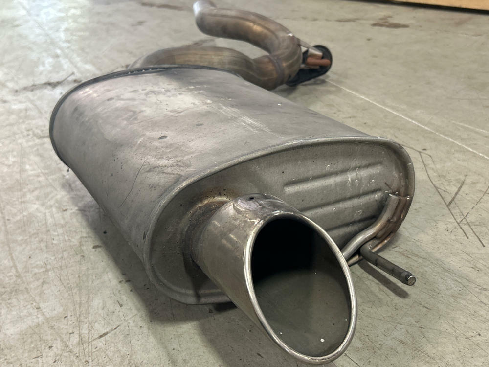 2015-17 Ford Mustang GT OEM Pass. RH Single Tip Exit Muffler 269