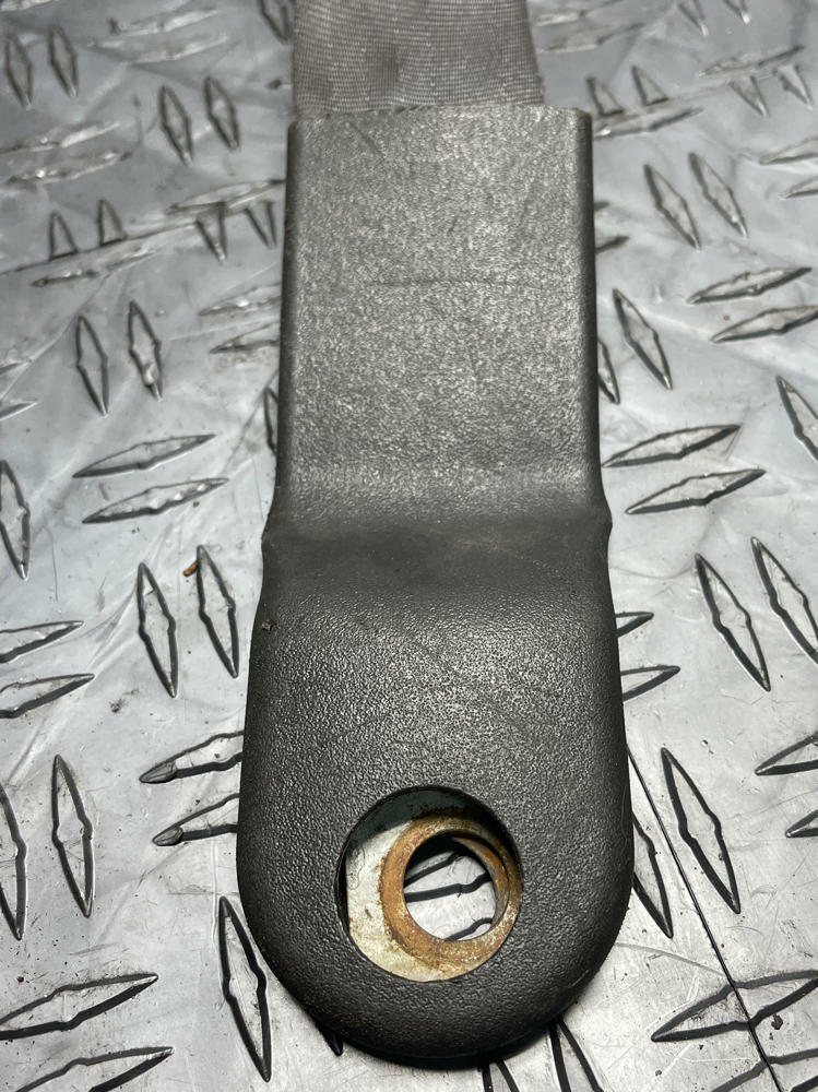 1999-04 Ford Mustang GT/Saleen Pass. Front RH Seat Belt- FOR VERT 243