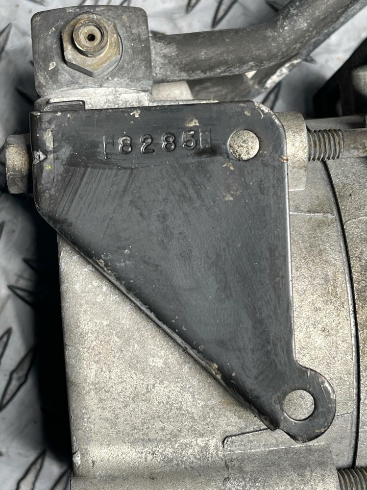 1999-04 Ford Mustang GT/Saleen 4.6 2V A/C Compressor w/ Manifold 243