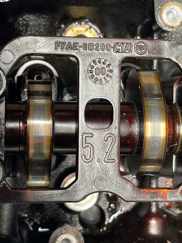 1999-04 Ford Mustang GT/Saleen 4.6 2V Driver LH Cylinder Head 243