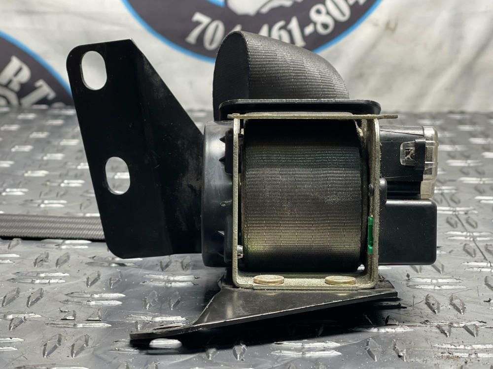 1999-04 Ford Mustang GT/Saleen Pass. Front RH Seat Belt- FOR VERT 243