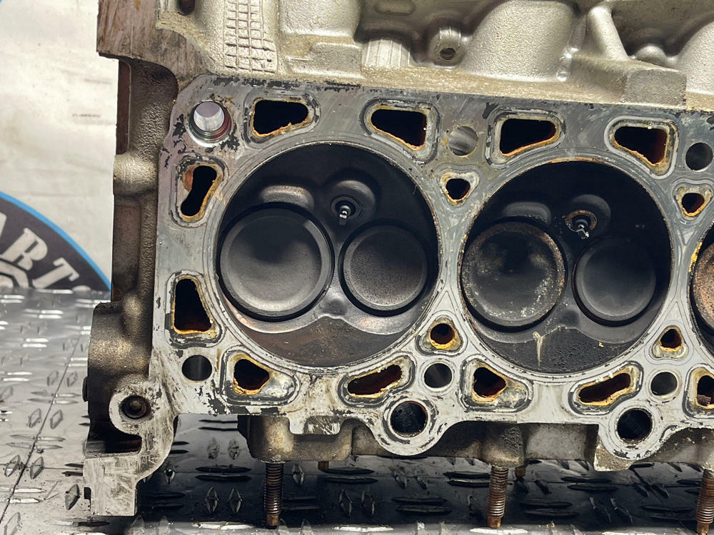 1999-04 Ford Mustang GT/Saleen 4.6 2V Driver LH Cylinder Head 243