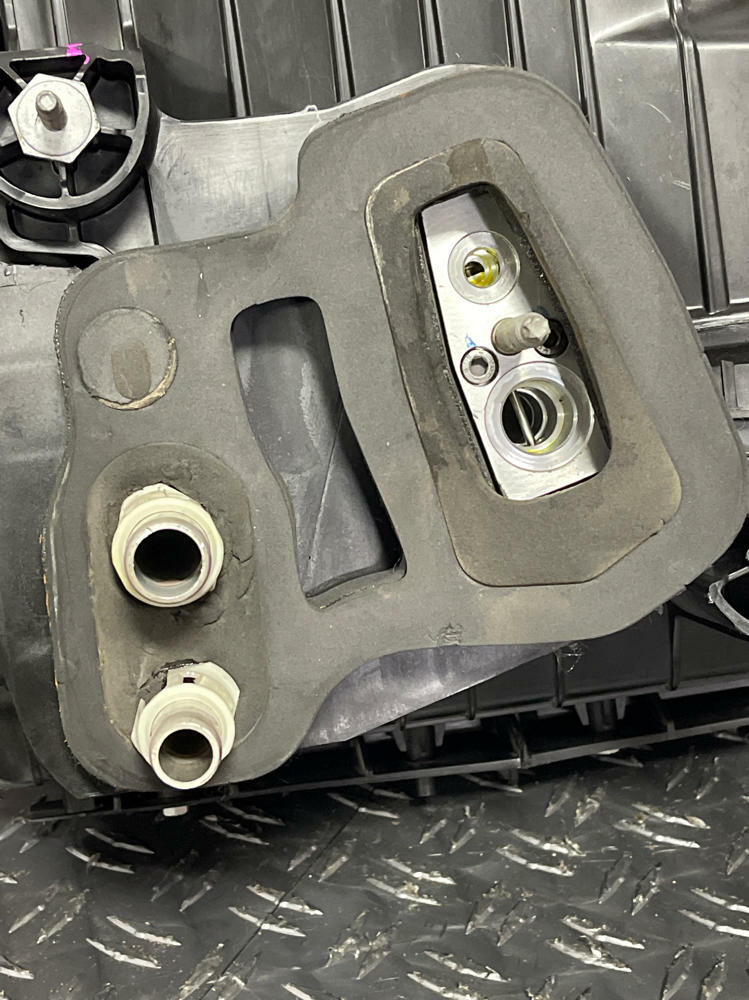 2013-14 Ford Mustang HVAC Climate Control Heater Core 259
