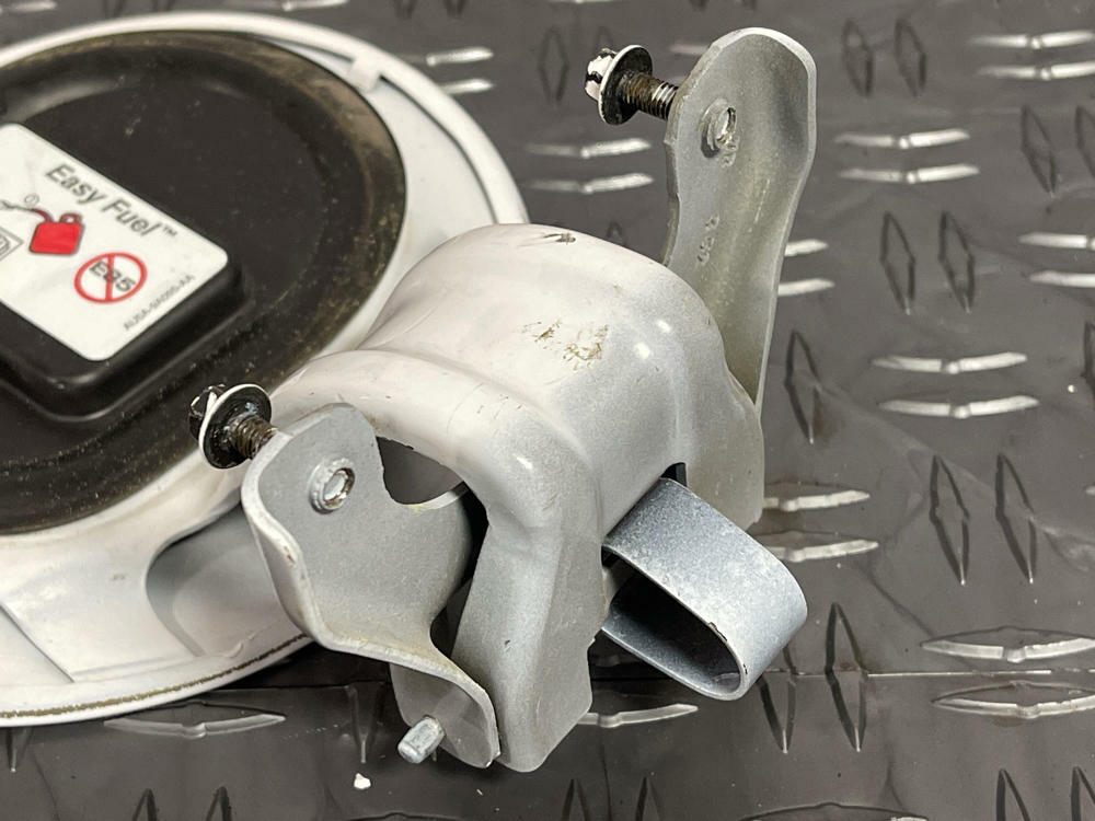 2013-14 Ford Mustang Fuel Door Assembly (Paint Code YZ: Oxford White) 259