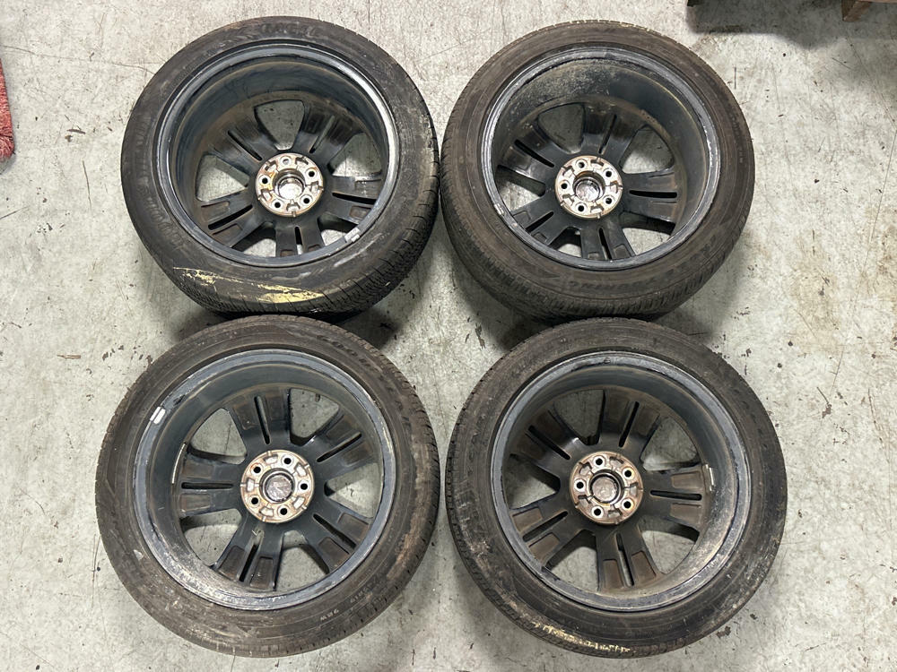 2013-14 Ford Mustang GT/CS Wheel & Tire Combo 259