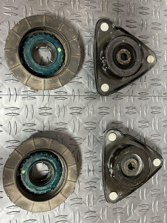 2015-23 Ford Mustang Strut Tops Pair LH/RH OEM 258